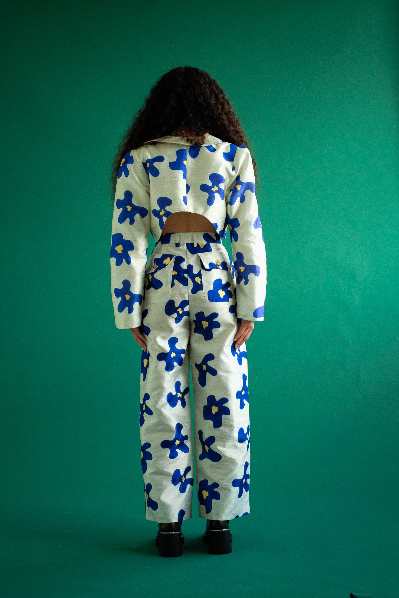 COCO JACKET IN SAPPHIRE FLORAL SHANTUNG – Selva World